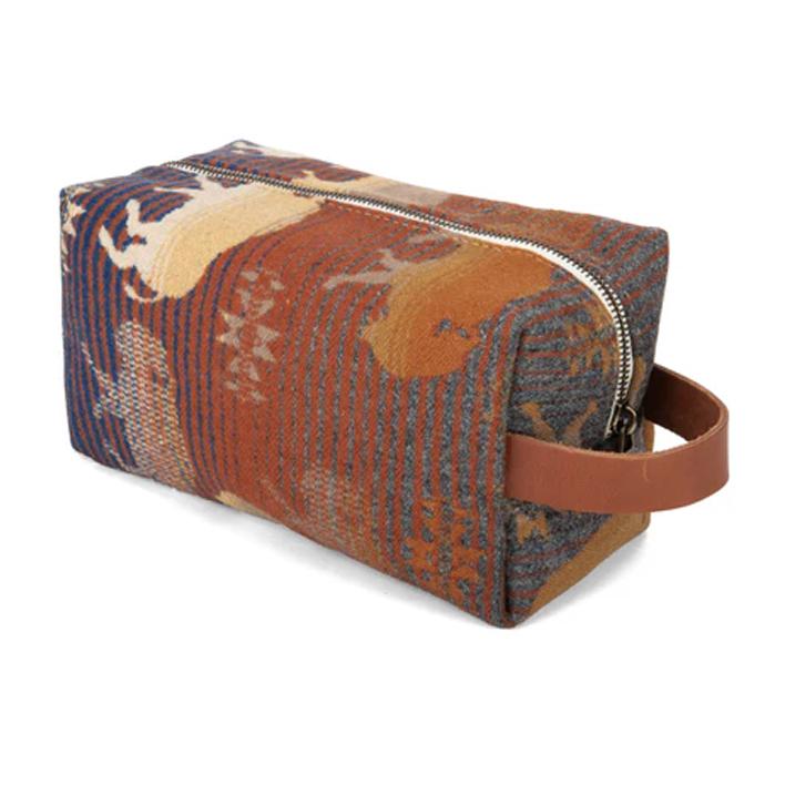 Seamus Pendleton Land of the Buffalo Travel Pouch