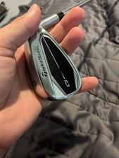 Good Right TaylorMade Qi pitching wedge. regular
