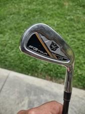 Wilson Staff FG Tour V4 3-Iron RH Regular Flex Graphite Shaft Silver/Black